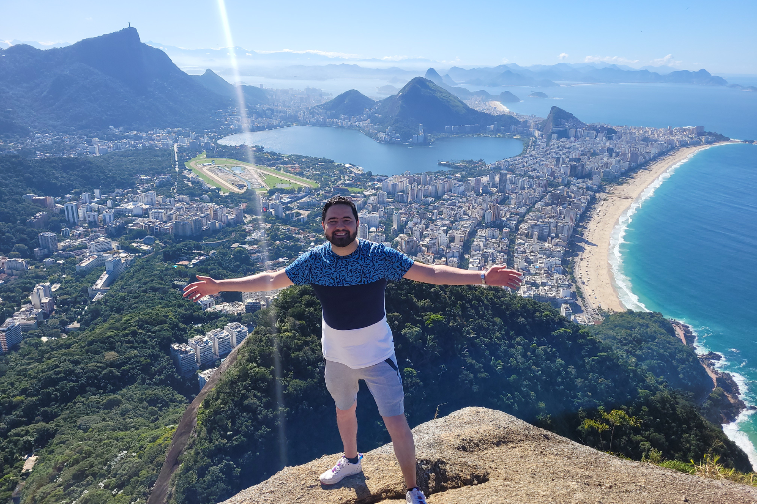 passeio no Rio de Janeiro trilha no Rio aventura no Rio de Janeiro passeios de natureza RJ turismo no Rio passeios baratos Rio favela tour Rio voos de parapente Rio ilhas Tijucas passeio Ilha Grande excursão Floresta da Tijuca trilha experiências no Rio guia local Rio de Janeiro mirante Rio de Janeiro pôr do sol Rio de Janeiro passeio cultural Rio passeio em comunidade Rio paisagens Rio de Janeiro emoção Rio de Janeiro vistas panorâmicas Rio
