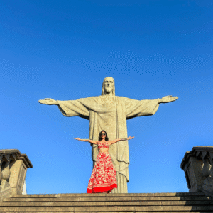 Viagem barata Rio de Janeiro Turismo baixo custo RJ Passeio Cristo Redentor e Pão de Açúcar Pacotes de viagem baratos Rio O que fazer de graça no Rio de Janeiro Hospedagem barata Rio de Janeiro Dicas de economia em viagens Passeio Barato Rio de Janeiro Ponto Turístico Gratuito RJ